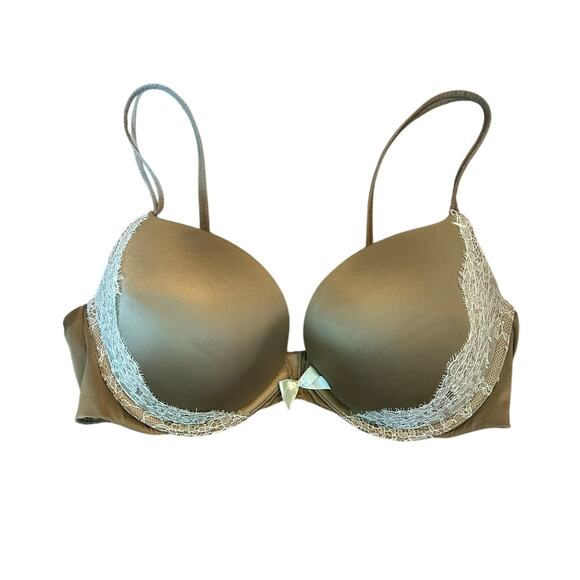 Victoria's Secret Pushup Bra - 36C - Picture 1 of 4